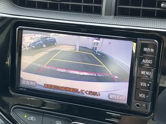 トヨタ アクア S 三重県 2018(平30)年 1.9万km シルバーM ♪純正メモリナビ/ ・ワンセグ・CD再生/ ・Bluetooth・AUX/♪バックカメラ/♪プリクラッシュセーフティ(PCS)/♪レーンディパーチャーアラート(LDA)/♪クリアランスソナー/♪オートハイビーム/♪ウィンカーミラー/♪ステアリングスイッチ/♪ビルトインETC/♪フロアマット/♪ドアバイザー/♪プライバシーガラス/♪横滑り防止装置