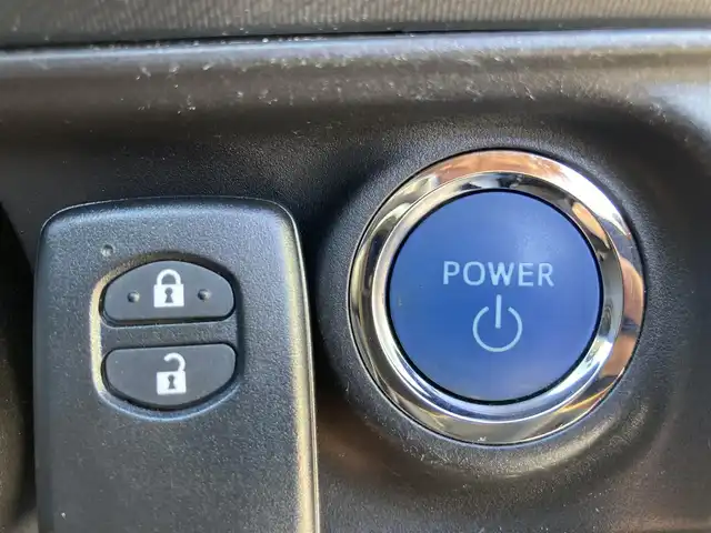 トヨタ アクア G 静岡県 2013(平25)年 5万km ブラックマイカ 純正HDDナビ(NHZD-W62G)/　AM FM CD DVD Bluetooth　ワンセグ/アイドリングストップ/オートライト/ISOFIX/ドアバイザー/電動格納ミラー/取扱説明書・保証書/ETC/LEDオートヘッドランプ/スマートキー2本