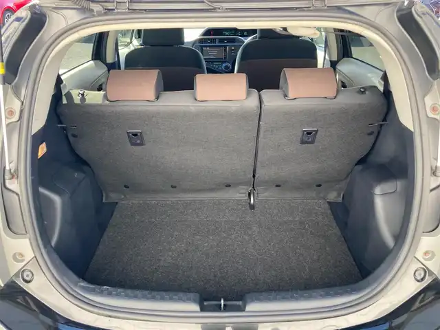 トヨタ アクア G 静岡県 2013(平25)年 5万km ブラックマイカ 純正HDDナビ(NHZD-W62G)/　AM FM CD DVD Bluetooth　ワンセグ/アイドリングストップ/オートライト/ISOFIX/ドアバイザー/電動格納ミラー/取扱説明書・保証書/ETC/LEDオートヘッドランプ/スマートキー2本