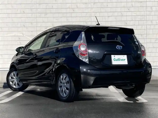 トヨタ アクア G 静岡県 2013(平25)年 5万km ブラックマイカ 純正HDDナビ(NHZD-W62G)/　AM FM CD DVD Bluetooth　ワンセグ/アイドリングストップ/オートライト/ISOFIX/ドアバイザー/電動格納ミラー/取扱説明書・保証書/ETC/LEDオートヘッドランプ/スマートキー2本