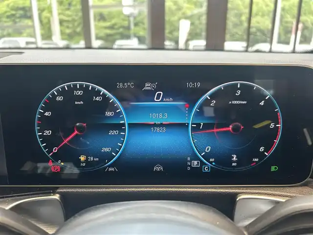 メルセデス・ベンツ ＧＬＢ２００ｄ AMGライン 大阪府 2020(令2)年 1.8万km ポーラホワイト レーダーセーフティP/パノラマサンルーフ/ハーフレザー/メモリ付きパワーシート/シートヒーター/純正ナビ/TV/360度カメラ/ACC/純正19インチAW/LEDヘッドライト/アンビエントライト/電動リアゲート/クリアランスソナー/ブラインドスポット/ワイヤレス充電/ETC/ドラレコ/パドルシフト/ルーフレール