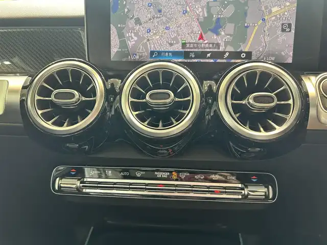 メルセデス・ベンツ ＧＬＢ２００ｄ AMGライン 大阪府 2020(令2)年 1.8万km ポーラホワイト レーダーセーフティP/パノラマサンルーフ/ハーフレザー/メモリ付きパワーシート/シートヒーター/純正ナビ/TV/360度カメラ/ACC/純正19インチAW/LEDヘッドライト/アンビエントライト/電動リアゲート/クリアランスソナー/ブラインドスポット/ワイヤレス充電/ETC/ドラレコ/パドルシフト/ルーフレール