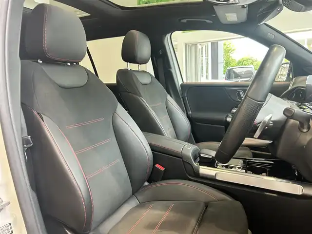 メルセデス・ベンツ ＧＬＢ２００ｄ AMGライン 大阪府 2020(令2)年 1.8万km ポーラホワイト レーダーセーフティP/パノラマサンルーフ/ハーフレザー/メモリ付きパワーシート/シートヒーター/純正ナビ/TV/360度カメラ/ACC/純正19インチAW/LEDヘッドライト/アンビエントライト/電動リアゲート/クリアランスソナー/ブラインドスポット/ワイヤレス充電/ETC/ドラレコ/パドルシフト/ルーフレール