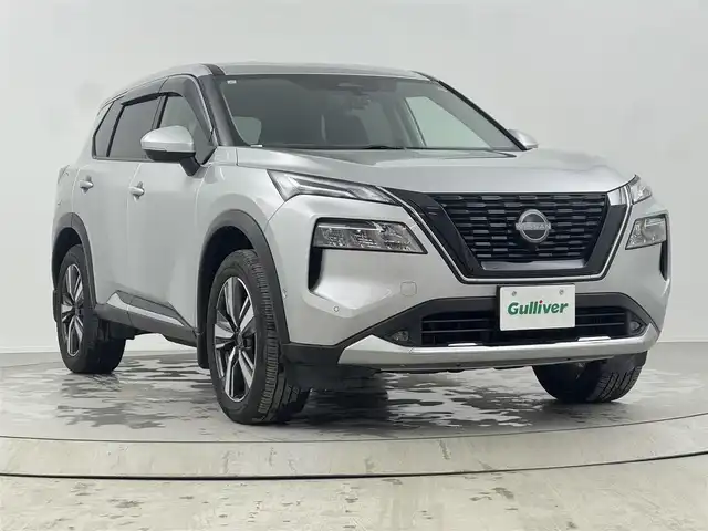 日産 エクストレイル G e－4ORCE 熊本県 2023(令5)年 0.3万km ブリリアントシルバー エマージェンシーブレーキ/プロパイロット/インテリジェントクルーズコントロール/インテリジェントルームミラー/ヘッドアップディスプレイ/9インチ純正コネクトナビ/地デジTV/【Bluetooth接続】/アラウンドビューモニター/ドライブレコーダー（前後撮影）/革巻きステアリング/ステアリングスイッチ/ETC（2.0）/LEDヘッドライト/フォグライト/ウインカーミラー/コーナーセンサー/純正19インチアルミホイル/サイド/カーテンエアバッグ/インテリジェントキー