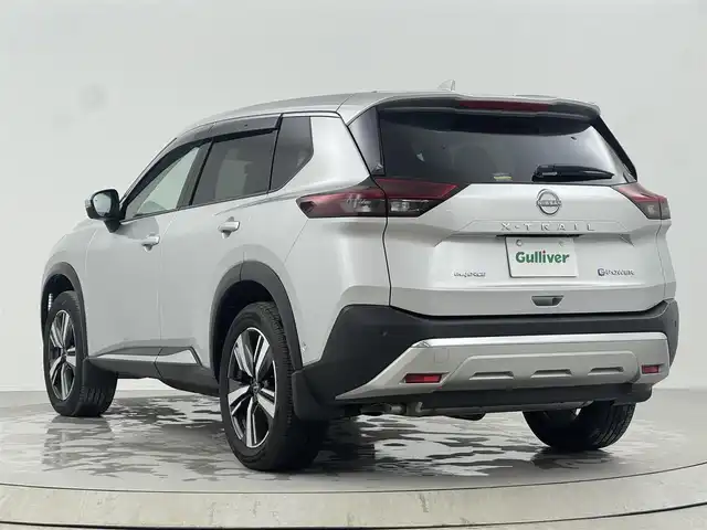 日産 エクストレイル G e－4ORCE 熊本県 2023(令5)年 0.3万km ブリリアントシルバー エマージェンシーブレーキ/プロパイロット/インテリジェントクルーズコントロール/インテリジェントルームミラー/ヘッドアップディスプレイ/9インチ純正コネクトナビ/地デジTV/【Bluetooth接続】/アラウンドビューモニター/ドライブレコーダー（前後撮影）/革巻きステアリング/ステアリングスイッチ/ETC（2.0）/LEDヘッドライト/フォグライト/ウインカーミラー/コーナーセンサー/純正19インチアルミホイル/サイド/カーテンエアバッグ/インテリジェントキー