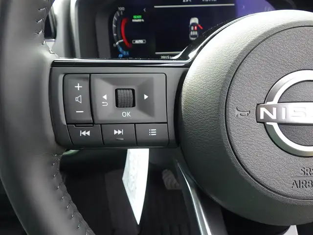 日産 エクストレイル G e－4ORCE 千葉県 2023(令5)年 0.3万km ブリリアントシルバー エマージェンシーブレーキ/プロパイロット/インテリジェントクルーズコントロール/インテリジェントルームミラー/ヘッドアップディスプレイ/9インチ純正コネクトナビ/地デジTV/【Bluetooth接続】/アラウンドビューモニター/ドライブレコーダー（前後撮影）/革巻きステアリング/ステアリングスイッチ/ETC（2.0）/LEDヘッドライト/フォグライト/ウインカーミラー/コーナーセンサー/純正19インチアルミホイル/サイド/カーテンエアバッグ/インテリジェントキー