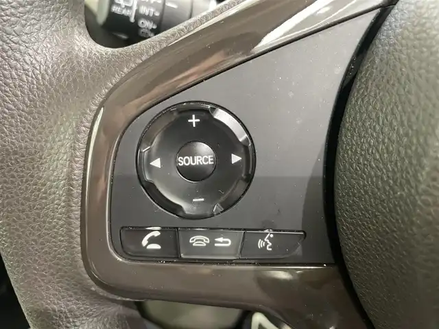 ホンダ Ｎ ＢＯＸ L 鹿児島県 2021(令3)年 6.8万km ルナシルバーM ナビ（CN-BR310B）/ホンダセンシング/追従型クルーズコントロール/レーンキープアシスト/バックカメラ/片側パワースライドドア/前席シートヒーター/前方ドライブレコーダー/後方コーナーセンサー/オートライト/オートマチックハイビーム/純正フロアマット/ETC
