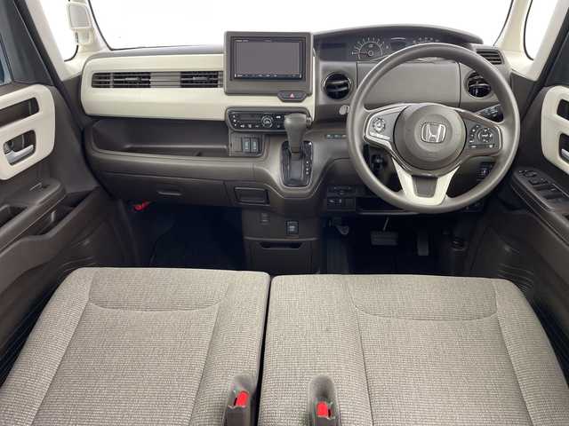 ホンダ Ｎ ＢＯＸ L 鹿児島県 2021(令3)年 6.8万km ルナシルバーM ナビ（CN-BR310B）/ホンダセンシング/追従型クルーズコントロール/レーンキープアシスト/バックカメラ/片側パワースライドドア/前席シートヒーター/前方ドライブレコーダー/後方コーナーセンサー/オートライト/オートマチックハイビーム/純正フロアマット/ETC