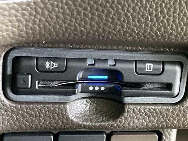 ホンダ Ｎ ＢＯＸ L 鹿児島県 2021(令3)年 6.8万km ルナシルバーM ナビ（CN-BR310B）/ホンダセンシング/追従型クルーズコントロール/レーンキープアシスト/バックカメラ/片側パワースライドドア/前席シートヒーター/前方ドライブレコーダー/後方コーナーセンサー/オートライト/オートマチックハイビーム/純正フロアマット/ETC