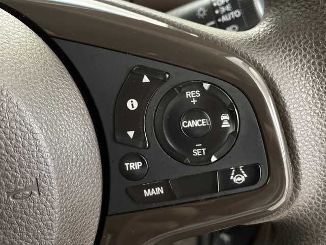 ホンダ Ｎ ＢＯＸ L 鹿児島県 2021(令3)年 6.8万km ルナシルバーM ナビ（CN-BR310B）/ホンダセンシング/追従型クルーズコントロール/レーンキープアシスト/バックカメラ/片側パワースライドドア/前席シートヒーター/前方ドライブレコーダー/後方コーナーセンサー/オートライト/オートマチックハイビーム/純正フロアマット/ETC