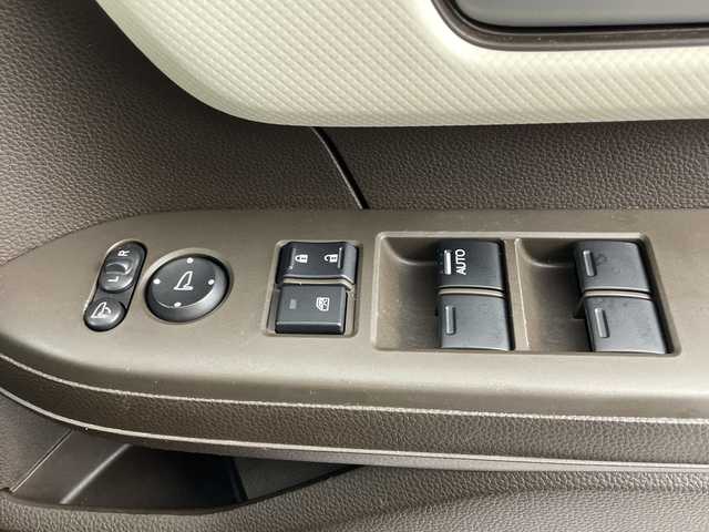 ホンダ Ｎ ＢＯＸ L 鹿児島県 2021(令3)年 6.8万km ルナシルバーM ナビ（CN-BR310B）/ホンダセンシング/追従型クルーズコントロール/レーンキープアシスト/バックカメラ/片側パワースライドドア/前席シートヒーター/前方ドライブレコーダー/後方コーナーセンサー/オートライト/オートマチックハイビーム/純正フロアマット/ETC