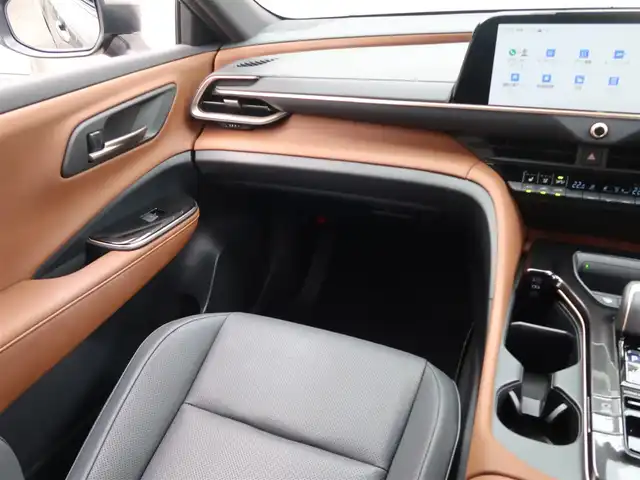 トヨタ クラウン クロスオーバー Z 石川県 2024(令6)年 0.7万km ガンＭ 4WD/プリクラッシセーフティ/レザーシート/シートヒーター/シートクーラー/レーンキープアシスト/クルーズコントロール/ETC/BSM/パノラミックビューモニター
