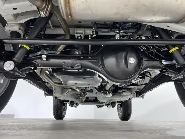 スズキ ジムニー XC 福岡県 2025(令7)年 0.1千km ピュアホワイトP 登録済未使用車/衝突被害軽減ブレーキ/クルーズコントロール/レーンキープアシスト/トラクションコントロール/シートヒーター/LEDヘッドライト/オートライト/プッシュスタート/スマートキー/スペアキー/保証書/取扱説明書