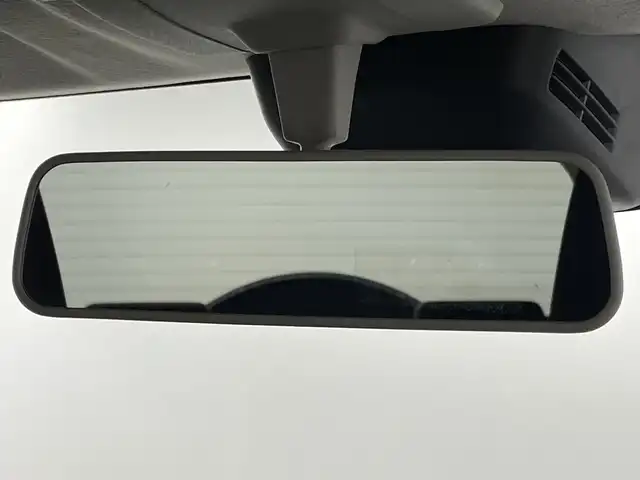 スズキ ジムニー XC 福岡県 2025(令7)年 0.1千km ピュアホワイトP 登録済未使用車/衝突被害軽減ブレーキ/クルーズコントロール/レーンキープアシスト/トラクションコントロール/シートヒーター/LEDヘッドライト/オートライト/プッシュスタート/スマートキー/スペアキー/保証書/取扱説明書