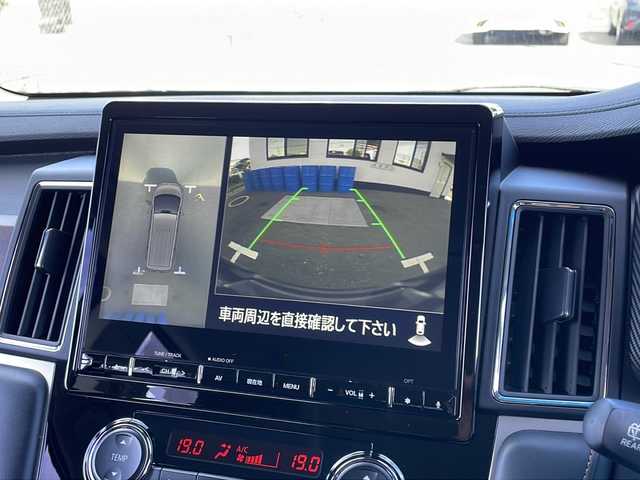 三菱 デリカＤ：５ ジャスパー 山口県 2023(令5)年 2.6万km グラファイトグレーメタリック/ブラックマイカ 純正メモリナビ/・DVD再生機能有/・Bluetooth接続/・アラウンドビューモニター/・フルセグTV/ビルトインETC/ドライブレコーダー/e-Assist/・車線逸脱警報システム/・レーダークルーズコントロール/・衝突被害軽減ブレーキシステム/・オートマチックハイビーム/・後側方車両検知警報システム/・誤発進抑制機能/両側パワースライドドア/ステアリングヒーター/ハーフレザーシート/シートカバー/パワーシートD席/シートヒーター/USB入力端子/パドルシフト/スマートキー/プッシュスタート/パワーバックドア/純正18インチアルミホイール/純正LEDライト/ドアバイザー/保証書