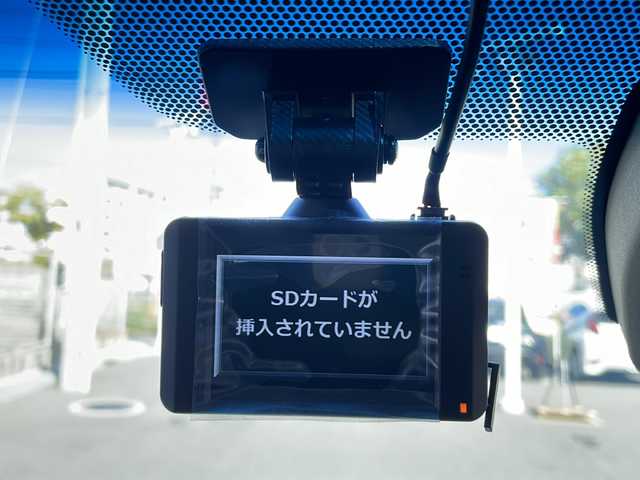 三菱 デリカＤ：５ ジャスパー 山口県 2023(令5)年 2.6万km グラファイトグレーメタリック/ブラックマイカ 純正メモリナビ/・DVD再生機能有/・Bluetooth接続/・アラウンドビューモニター/・フルセグTV/ビルトインETC/ドライブレコーダー/e-Assist/・車線逸脱警報システム/・レーダークルーズコントロール/・衝突被害軽減ブレーキシステム/・オートマチックハイビーム/・後側方車両検知警報システム/・誤発進抑制機能/両側パワースライドドア/ステアリングヒーター/ハーフレザーシート/シートカバー/パワーシートD席/シートヒーター/USB入力端子/パドルシフト/スマートキー/プッシュスタート/パワーバックドア/純正18インチアルミホイール/純正LEDライト/ドアバイザー/保証書