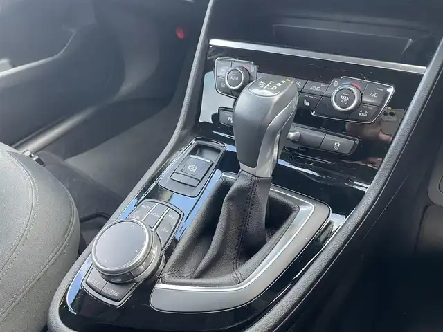 ＢＭＷ ２１８ｉ アクティブツアラー 宮城県 2017(平29)年 6.6万km 白 純正ナビ/バックカメラ/レーダークルーズコントロール/前席シートヒーター/HUD/ETC/前方ドラレコ/パワーバックドア/スペアキー