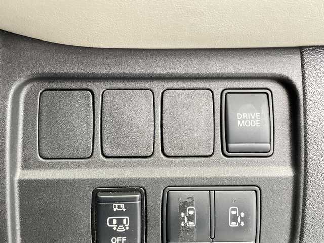 日産 セレナ e－パワー ハイウェイスター V 栃木県 2021(令3)年 3.6万km ブリリアントホワイトパール 純正SDナビ/（CD/DVD/フルセグTV/Bluetooth/SD）/全方位カメラ/プロパイロット/コーナーセンサー/ビルトインETC/前方ドライブレコーダー/両側パワースライドドア/禁煙車/オートライト/LEDヘッドライト/横滑り防止装置/フォグランプ/スマートキー/プッシュスタート/ステアリングスイッチ/革巻きステアリング/ウィンカーミラー/純正15インチアルミホイール/純正フロアマット