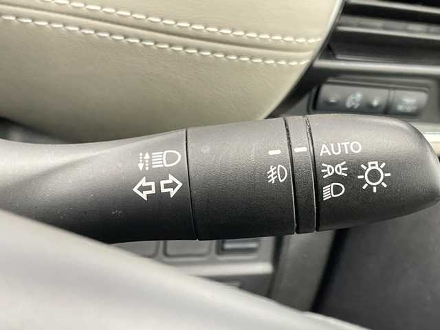 日産 セレナ e－パワー ハイウェイスター V 栃木県 2021(令3)年 3.6万km ブリリアントホワイトパール 純正SDナビ/（CD/DVD/フルセグTV/Bluetooth/SD）/全方位カメラ/プロパイロット/コーナーセンサー/ビルトインETC/前方ドライブレコーダー/両側パワースライドドア/禁煙車/オートライト/LEDヘッドライト/横滑り防止装置/フォグランプ/スマートキー/プッシュスタート/ステアリングスイッチ/革巻きステアリング/ウィンカーミラー/純正15インチアルミホイール/純正フロアマット