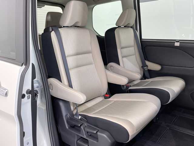 日産 セレナ e－パワー ハイウェイスター V 栃木県 2021(令3)年 3.6万km ブリリアントホワイトパール 純正SDナビ/（CD/DVD/フルセグTV/Bluetooth/SD）/全方位カメラ/プロパイロット/コーナーセンサー/ビルトインETC/前方ドライブレコーダー/両側パワースライドドア/禁煙車/オートライト/LEDヘッドライト/横滑り防止装置/フォグランプ/スマートキー/プッシュスタート/ステアリングスイッチ/革巻きステアリング/ウィンカーミラー/純正15インチアルミホイール/純正フロアマット