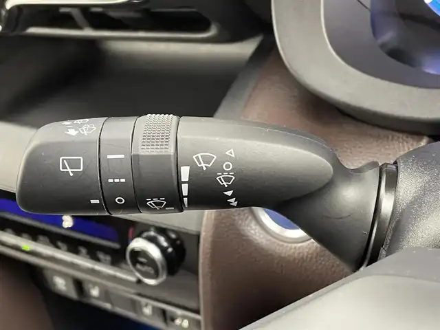 トヨタ ヤリスクロス ハイブリッド Z 千葉県 2021(令3)年 2.4万km ブラックマイカ/ベージュ 2トーン セーフティセンス（衝突回避支援パッケージ）/・プリクラッシュセーフティ/・レーントレーシングアシスト/・レーダークルーズコントロール/・オートマチックハイビーム/・ロードサインアシスト/純正8インチディスプレイオーディオ/・メモリーナビ/・Bluetooth/・全方位カメラ/・USB端子/ブラインドスポットモニター/トヨタチームメイト/アドバンストパーク/パワーバックドア/ハーフレザーシート/パワーシート/スマートキー/ステアリグヒーター/前後コーナーセンサー