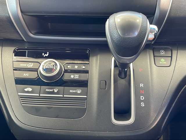 ホンダ フリード G ホンダセンシング 愛媛県 2019(令1)年 6.3万km モダンスティールM ワンオーナー/社外ナビ/・フルセグ/CD/DVD/BT/バックカメラ/ビルトインETC/ホンダセンシング/レーダークルーズコントロール/両側パワースライドドア/ステアリングスイッチ/前ドライブレコーダー/スマートキー/プッシュスタート/ウィンカーミラー