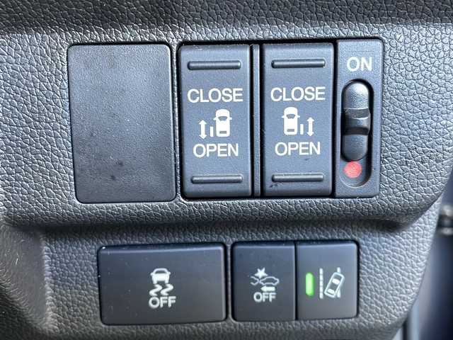 ホンダ フリード G ホンダセンシング 愛媛県 2019(令1)年 6.3万km モダンスティールM ワンオーナー/社外ナビ/・フルセグ/CD/DVD/BT/バックカメラ/ビルトインETC/ホンダセンシング/レーダークルーズコントロール/両側パワースライドドア/ステアリングスイッチ/前ドライブレコーダー/スマートキー/プッシュスタート/ウィンカーミラー