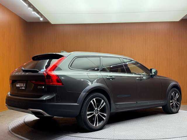 ボルボ Ｖ９０ クロスカントリー D4 AWD サマム 千葉県 2019(令1)年 5.9万km グレーＭ ブラウンレザー/harmankardonサウンド　/HUD　/ACC　/ナビ　/TV　/360°　/Bluetooth接続　/自動駐車　/シートヒーター/ベンチレーション　/電動リアゲート　/LEDヘッドライト　/衝突軽減B　/BSM　/LKA　/ETC　/ドラレコ