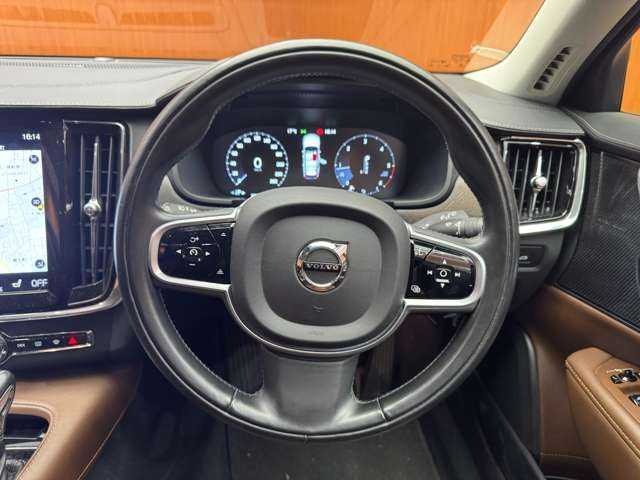 ボルボ Ｖ９０ クロスカントリー D4 AWD サマム 千葉県 2019(令1)年 5.9万km グレーＭ ブラウンレザー/harmankardonサウンド　/HUD　/ACC　/ナビ　/TV　/360°　/Bluetooth接続　/自動駐車　/シートヒーター/ベンチレーション　/電動リアゲート　/LEDヘッドライト　/衝突軽減B　/BSM　/LKA　/ETC　/ドラレコ