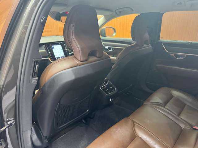 ボルボ Ｖ９０ クロスカントリー D4 AWD サマム 千葉県 2019(令1)年 5.9万km グレーＭ ブラウンレザー/harmankardonサウンド　/HUD　/ACC　/ナビ　/TV　/360°　/Bluetooth接続　/自動駐車　/シートヒーター/ベンチレーション　/電動リアゲート　/LEDヘッドライト　/衝突軽減B　/BSM　/LKA　/ETC　/ドラレコ