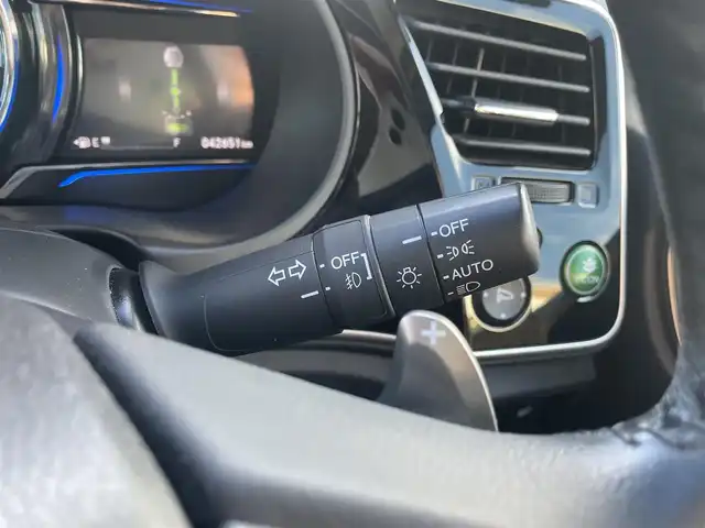 ホンダ グレイス ハイブリッド EX 福島県 2015(平27)年 4.3万km ホワイトオーキッドパール 純正メモリーナビ/CD/DVD/SD/BT/フルセグTV/社外16インチAW(純正16AW＋夏タイヤ積込)/あんしんパッケージ/コンフォートビューパッケージ/クルーズコントロール/ハーフレザーシート/シートヒーター/バックカメラ/ステアリングリモコン/パドルシフト/ドライブレコーダー/オートライト/LEDヘッドライト/フォグライト/ビルトインETC/プッシュスタート/ドアバイザー/フロアマット