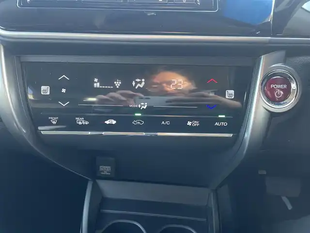 ホンダ グレイス ハイブリッド EX 福島県 2015(平27)年 4.3万km ホワイトオーキッドパール 純正メモリーナビ/CD/DVD/SD/BT/フルセグTV/社外16インチAW(純正16AW＋夏タイヤ積込)/あんしんパッケージ/コンフォートビューパッケージ/クルーズコントロール/ハーフレザーシート/シートヒーター/バックカメラ/ステアリングリモコン/パドルシフト/ドライブレコーダー/オートライト/LEDヘッドライト/フォグライト/ビルトインETC/プッシュスタート/ドアバイザー/フロアマット