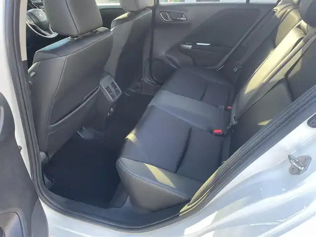 ホンダ グレイス ハイブリッド EX 福島県 2015(平27)年 4.3万km ホワイトオーキッドパール 純正メモリーナビ/CD/DVD/SD/BT/フルセグTV/社外16インチAW(純正16AW＋夏タイヤ積込)/あんしんパッケージ/コンフォートビューパッケージ/クルーズコントロール/ハーフレザーシート/シートヒーター/バックカメラ/ステアリングリモコン/パドルシフト/ドライブレコーダー/オートライト/LEDヘッドライト/フォグライト/ビルトインETC/プッシュスタート/ドアバイザー/フロアマット