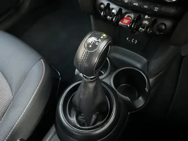 ＭＩＮＩ ミニ クーパー D 熊本県 2018(平30)年 4.4万km ボルカニックオレンジ ・スマートキー/・プッシュスタート/・インテリジェントセーフティ/・クルーズコントロール(追従式)/・純正HDDナビ/　【Bluetooth・USB・AUX】/・ドライブレコーダー(前後録画)/・フォグランプ/・純正マット