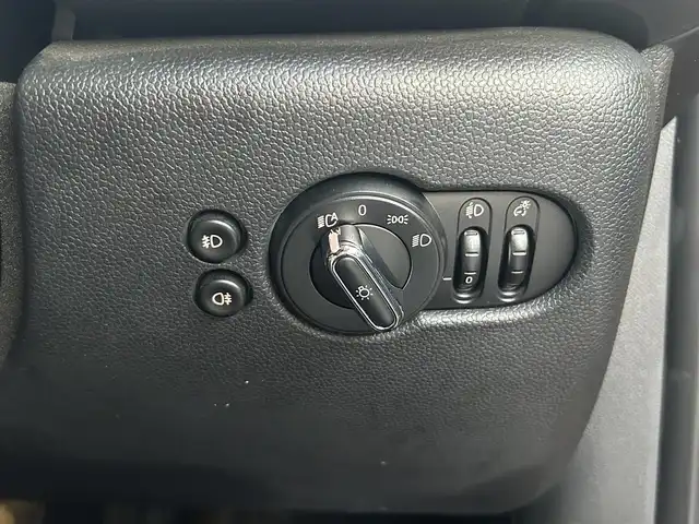 ＭＩＮＩ ミニ クーパー D 熊本県 2018(平30)年 4.4万km ボルカニックオレンジ ・スマートキー/・プッシュスタート/・インテリジェントセーフティ/・クルーズコントロール(追従式)/・純正HDDナビ/　【Bluetooth・USB・AUX】/・ドライブレコーダー(前後録画)/・フォグランプ/・純正マット