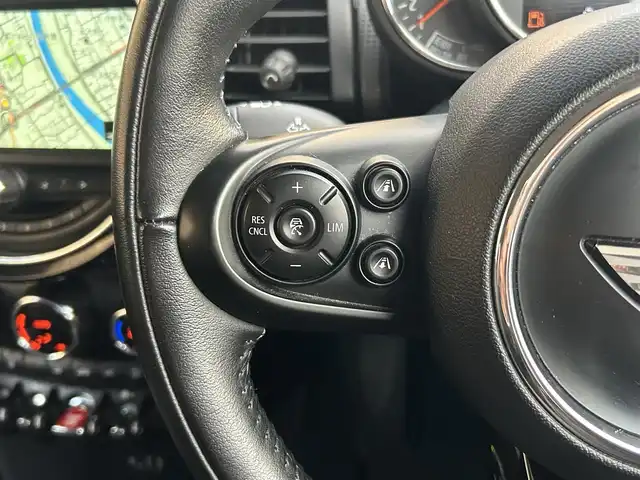 ＭＩＮＩ ミニ クーパー D 熊本県 2018(平30)年 4.4万km ボルカニックオレンジ ・スマートキー/・プッシュスタート/・インテリジェントセーフティ/・クルーズコントロール(追従式)/・純正HDDナビ/　【Bluetooth・USB・AUX】/・ドライブレコーダー(前後録画)/・フォグランプ/・純正マット