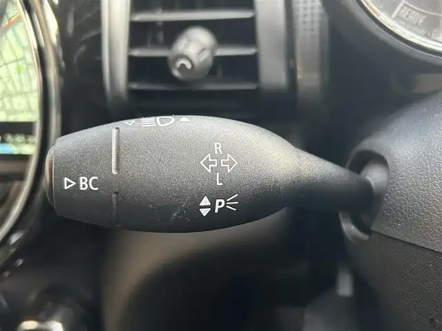 ＭＩＮＩ ミニ クーパー D 熊本県 2018(平30)年 4.4万km ボルカニックオレンジ ・スマートキー/・プッシュスタート/・インテリジェントセーフティ/・クルーズコントロール(追従式)/・純正HDDナビ/　【Bluetooth・USB・AUX】/・ドライブレコーダー(前後録画)/・フォグランプ/・純正マット