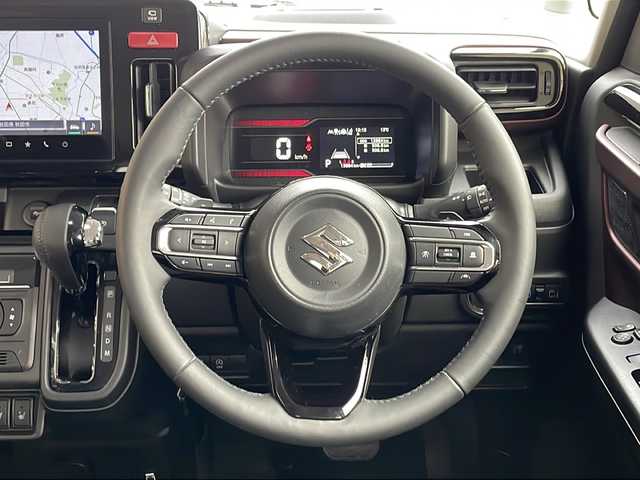 スズキ スペーシア カスタム HYBRID XS ターボ 秋田県 2024(令6)年 1.4万km ピュアホワイトP ワンオーナー/4WD/ターボ/純正メモリーナビ/　CD/DVD/SD/HDMI/USB/　フルセグTV/Bluetooth/両側パワースライドドア/ハーフレザーシート/全方位カメラ/パドルシフト/デュアルセンサーブレーキサポート/誤発進抑制機能/後方誤発進抑制機能/衝突被害軽減ブレーキ/ハイビームアシスト/先行車発進お知らせ機能/標識認識機能/ヘッドアップディスプレイ/LEDヘッドライト/シートヒーター/純正フロアマット/ドアバイザー