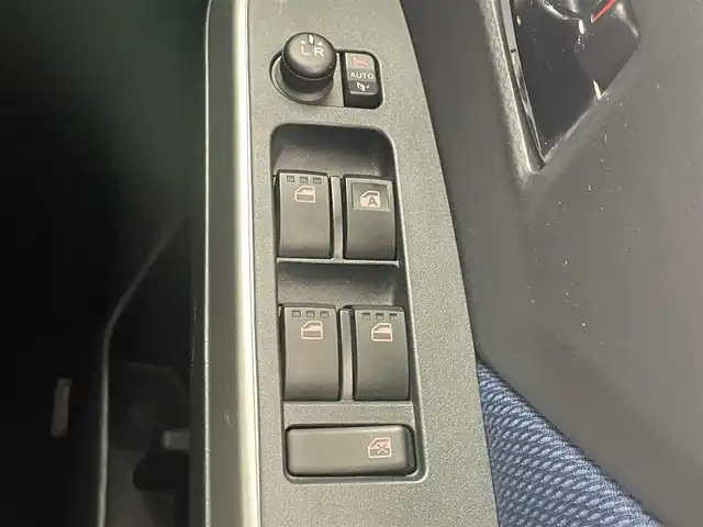 トヨタ タンク カスタムG－T 愛知県 2017(平29)年 7.3万km レーザーブルークリスタルシャイン 純正９型ナビ　フルセグＴＶ　ＤＶＤ　Ｂｌｕｅｔｏｏｔｈ　全方位カメラ　シートヒーター　両側パワースライドドア　スマアシ　衝突軽減　クルーズコントロール　ＬＥＤオートライト　フォグランプ　ＥＴＣ　禁煙車