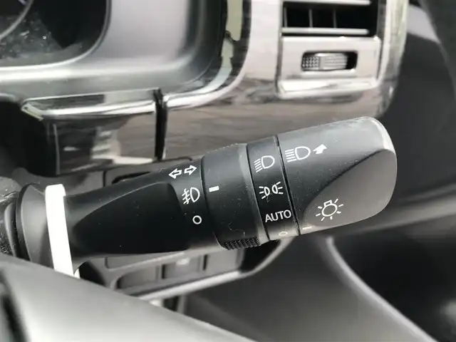 トヨタ ハイエース GL 富山県 2018(平30)年 3.6万km ホワイトパールクリスタルシャイン 〇社外ナビ/〇フルセグTV/〇バックカメラ/〇パワースライドドア（片側）/〇ETC/〇ドライブレコーダー/〇セーフティセンス/〇プリクラッシュセーフティシステム/〇レーンディパーチャーアラート/〇オートマチックハイビーム/〇社外１６インチAW/〇オートライト/〇フォグランプ/〇オートエアコン/リアクーラー/リアヒーター/〇アームレスト付きベンチシート（2列目/3列目）/〇スペースアップシート（4列目）/〇スマートエントリー/スタートシステム/〇禁煙車
