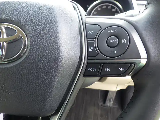 トヨタ カムリ G レザーパッケージ 千葉県 2018(平30)年 5.3万km プラチナホワイトパールマイカ Toyota Safety Sense/・プリクラッシュセーフティ/・レーンディパーチャーアラート/・オートハイビーム/・レーダークルーズコントロール/モデリスタエアロ/社外ダウンサス/ベージュレザーシート/前席パワーシート/シートヒーター/純正SDナビ/地デジTV/【BD/DVD/CD再生機能　Bluetooth接続】/バックカメラ/革巻きステアリング/ステアリングスイッチ/ETC（2.0）/LEDヘッドライト/ウインカーミラー/純正18インチアルミホイル/サイド/カーテンエアバッグ/スマートキー