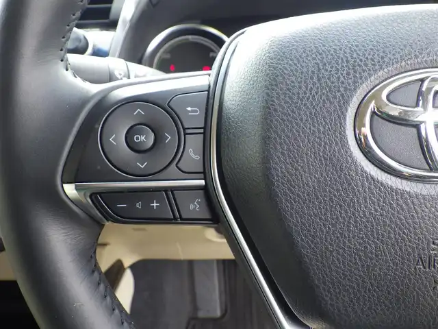 トヨタ カムリ G レザーパッケージ 千葉県 2018(平30)年 5.3万km プラチナホワイトパールマイカ Toyota Safety Sense/・プリクラッシュセーフティ/・レーンディパーチャーアラート/・オートハイビーム/・レーダークルーズコントロール/モデリスタエアロ/社外ダウンサス/ベージュレザーシート/前席パワーシート/シートヒーター/純正SDナビ/地デジTV/【BD/DVD/CD再生機能　Bluetooth接続】/バックカメラ/革巻きステアリング/ステアリングスイッチ/ETC（2.0）/LEDヘッドライト/ウインカーミラー/純正18インチアルミホイル/サイド/カーテンエアバッグ/スマートキー