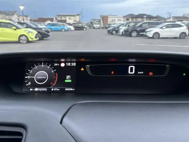 日産 セレナ ハイウェイスター Vセレクション 大分県 2019(令1)年 6.7万km ダイヤモンドブラック ・純正ナビ/・両側パワースライドドア/・クルーズコントロール/・ステアリングリモコン/・パーキングアシスト/・ドライブレコーダー/・フリップダウンモニター/・コーナーセンサー/・ETC
