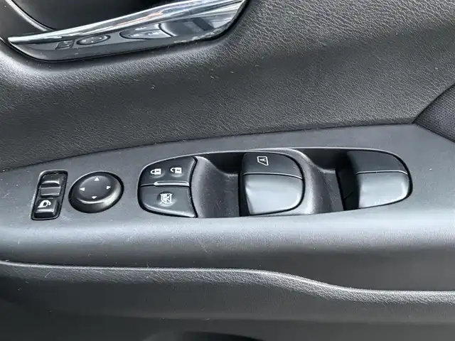 日産 セレナ ハイウェイスター Vセレクション 大分県 2019(令1)年 6.7万km ダイヤモンドブラック ・純正ナビ/・両側パワースライドドア/・クルーズコントロール/・ステアリングリモコン/・パーキングアシスト/・ドライブレコーダー/・フリップダウンモニター/・コーナーセンサー/・ETC
