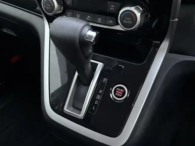 日産 セレナ ハイウェイスター Vセレクション 大分県 2019(令1)年 6.7万km ダイヤモンドブラック ・純正ナビ/・両側パワースライドドア/・クルーズコントロール/・ステアリングリモコン/・パーキングアシスト/・ドライブレコーダー/・フリップダウンモニター/・コーナーセンサー/・ETC