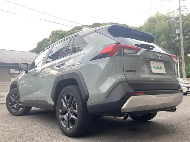 トヨタ ＲＡＶ４ ハイブリッド アドベンチャー 長崎県 2023(令5)年 1.6万km アーバンカーキ ムーンルーフ/トヨタセーフティセンス/・衝突被害軽減ブレーキ/・レーダークルーズコントロール/・レーンキープアシスト/・オートマチックハイビーム/メーカーOPナビ/フルセグTV/Bluetooth接続/バックカメラ/革シート/(シートヒーター・エアシート)/パワーシート/デジタルインナーミラー/LEDオートヘッドライト/ステアリングヒーター/ステアリングスイッチ/電子パーキング/オートホールド機能/ビルトインETC2.0/後方車両接近警報