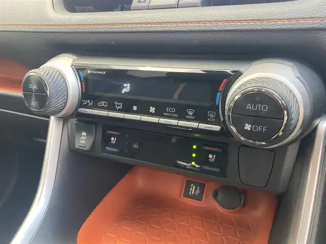 トヨタ ＲＡＶ４ ハイブリッド アドベンチャー 長崎県 2023(令5)年 1.6万km アーバンカーキ ムーンルーフ/トヨタセーフティセンス/・衝突被害軽減ブレーキ/・レーダークルーズコントロール/・レーンキープアシスト/・オートマチックハイビーム/メーカーOPナビ/フルセグTV/Bluetooth接続/バックカメラ/革シート/(シートヒーター・エアシート)/パワーシート/デジタルインナーミラー/LEDオートヘッドライト/ステアリングヒーター/ステアリングスイッチ/電子パーキング/オートホールド機能/ビルトインETC2.0/後方車両接近警報