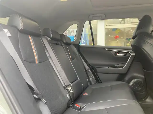 トヨタ ＲＡＶ４ ハイブリッド アドベンチャー 長崎県 2023(令5)年 1.6万km アーバンカーキ ムーンルーフ/トヨタセーフティセンス/・衝突被害軽減ブレーキ/・レーダークルーズコントロール/・レーンキープアシスト/・オートマチックハイビーム/メーカーOPナビ/フルセグTV/Bluetooth接続/バックカメラ/革シート/(シートヒーター・エアシート)/パワーシート/デジタルインナーミラー/LEDオートヘッドライト/ステアリングヒーター/ステアリングスイッチ/電子パーキング/オートホールド機能/ビルトインETC2.0/後方車両接近警報