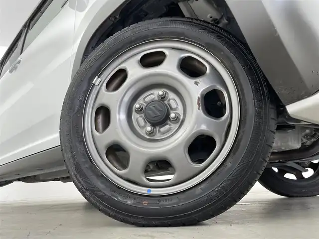 スズキ ハスラー ワンダラー 群馬県 2019(平31)年 1.7万km ピュアホワイトパール/ウッディブラウン2トーンルーフ 全方位モニター用カメラパッケージ/・全方位モニター用カメラ/・USBソケット/＝＝＝＝＝/純正7インチナビ(AVIC-RWS901)/AM/FM/CD/DVD/BT/フルセグ/全方位カメラ/前後ドライブレコーダー/ETC/ハーフレザーシート/前席シートヒーター/デュアルカメラブレーキサポート/・衝突被害軽減ブレーキ/・車線逸脱警報/ふらつき警報機能/・誤発進抑制制御機能/・先行車発進お知らせ機能/前後コーナーセンサー/アイドリングストップ/純正スチールホイール　/LEDヘッドライト/スマートキー　/プッシュスタート　