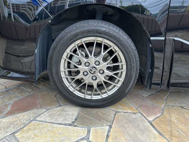 トヨタ ヴォクシー ハイブリッド ZS 煌Ⅱ 静岡県 2019(平31)年 8.2万km ブラック 【主要装備】/純正１０インチナビ　/フルセグテレビ　/純正１２インチフリップダウンモニター　/両側パワースライドドア　/純正１６インチアルミホイール　/前席シートヒーター　/ＥＴＣ　/ステアリングスイッチ　/スペアキー有り/プッシュスタート/スマートキー/クルーズコントロール/オートマチックハイビーム/プリクラッシュセーフティ